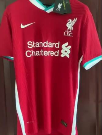 Liverpool, la prima maglia 2020 2021. Le anticipazioni | Sky Sport